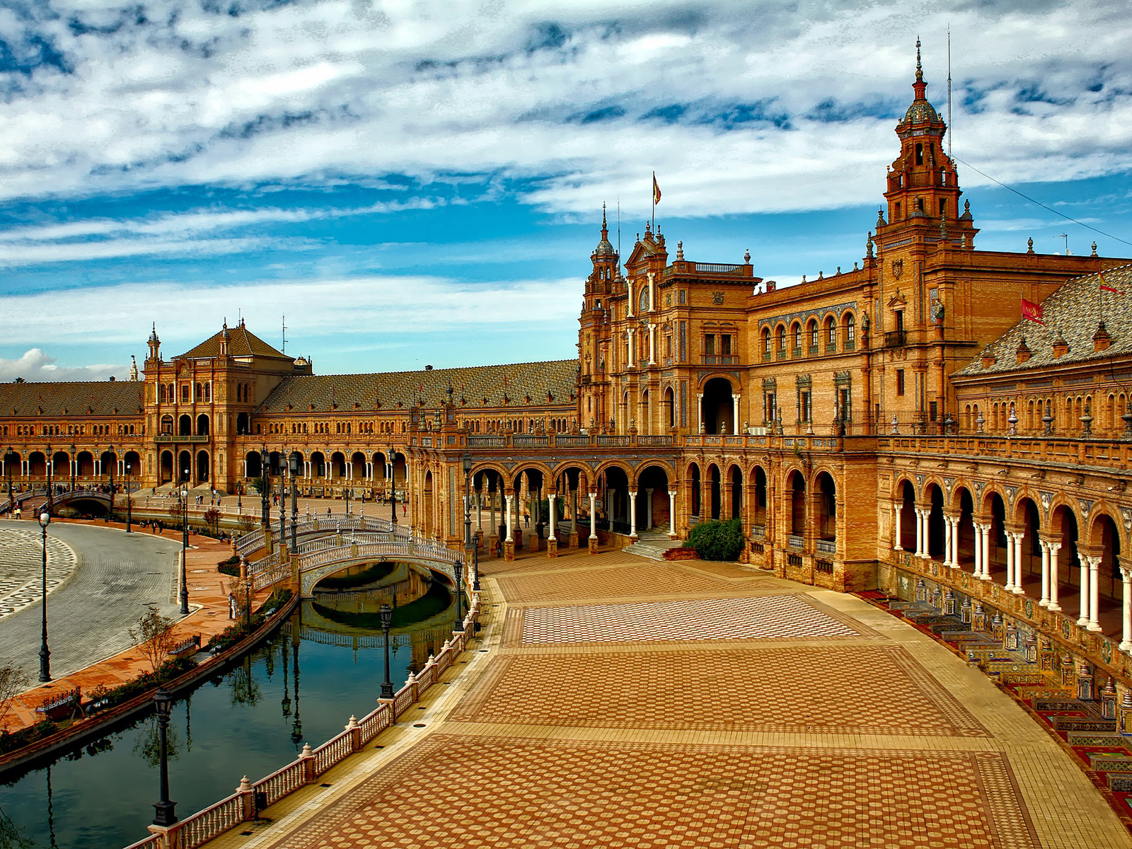 Spanien